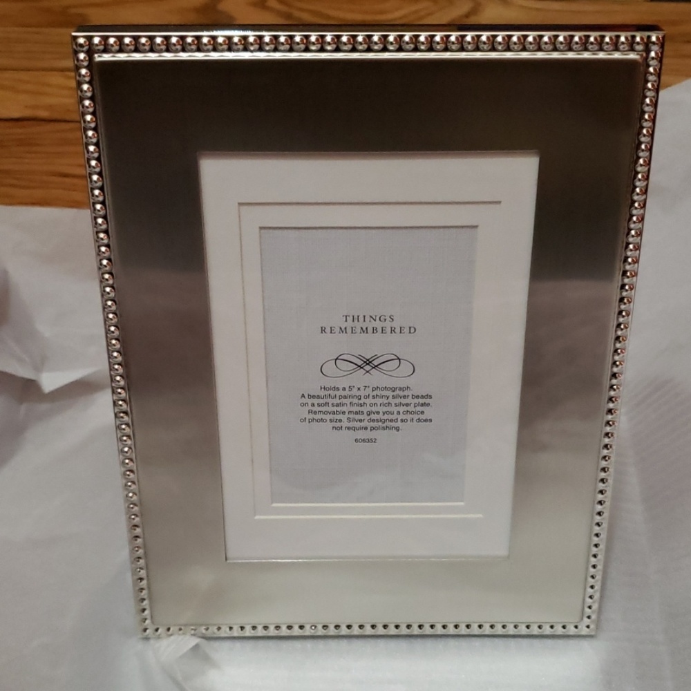 Silver bead picture frame